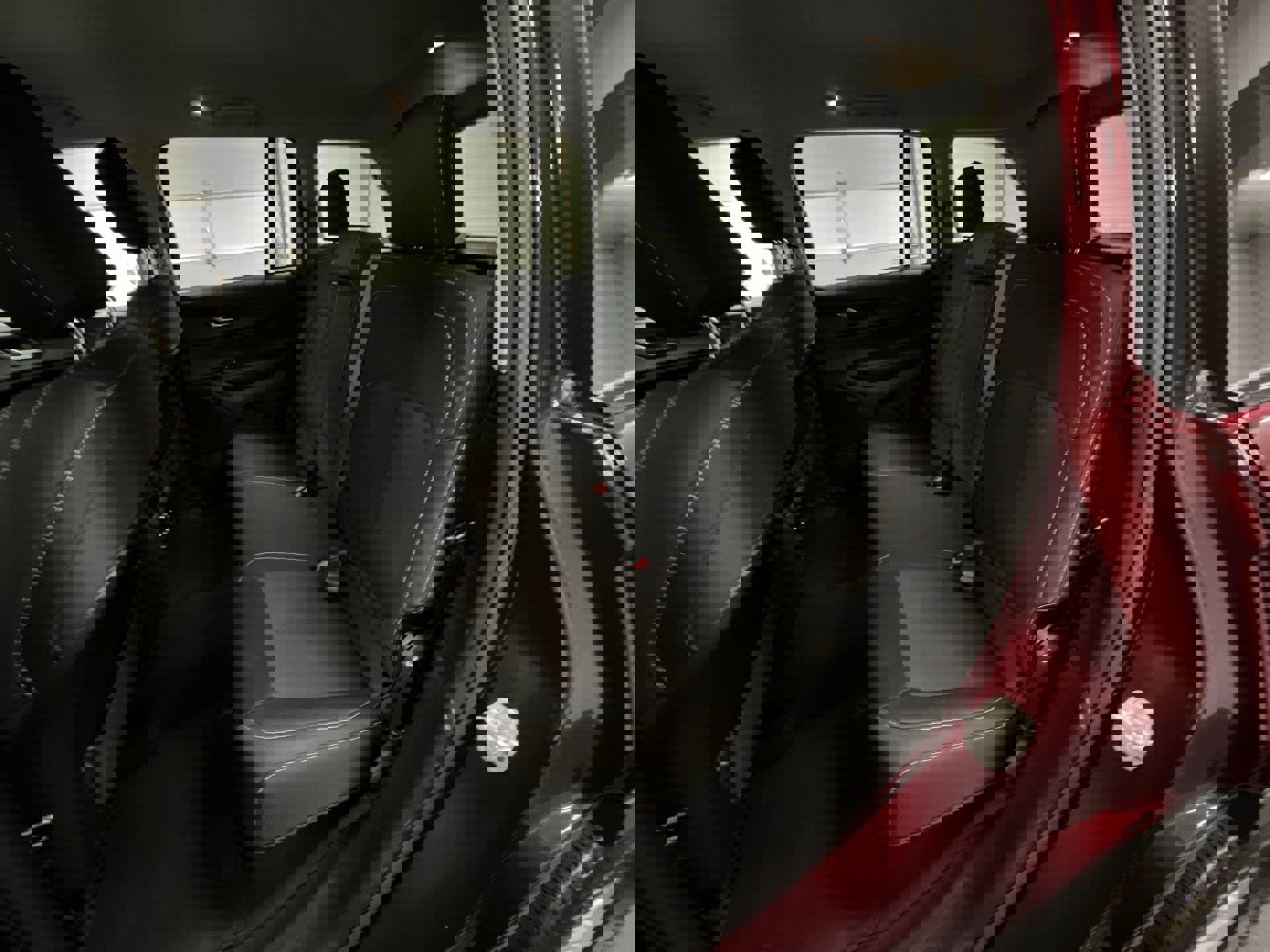 Used 2023 Jeep Grand Cherokee Laredo image 93