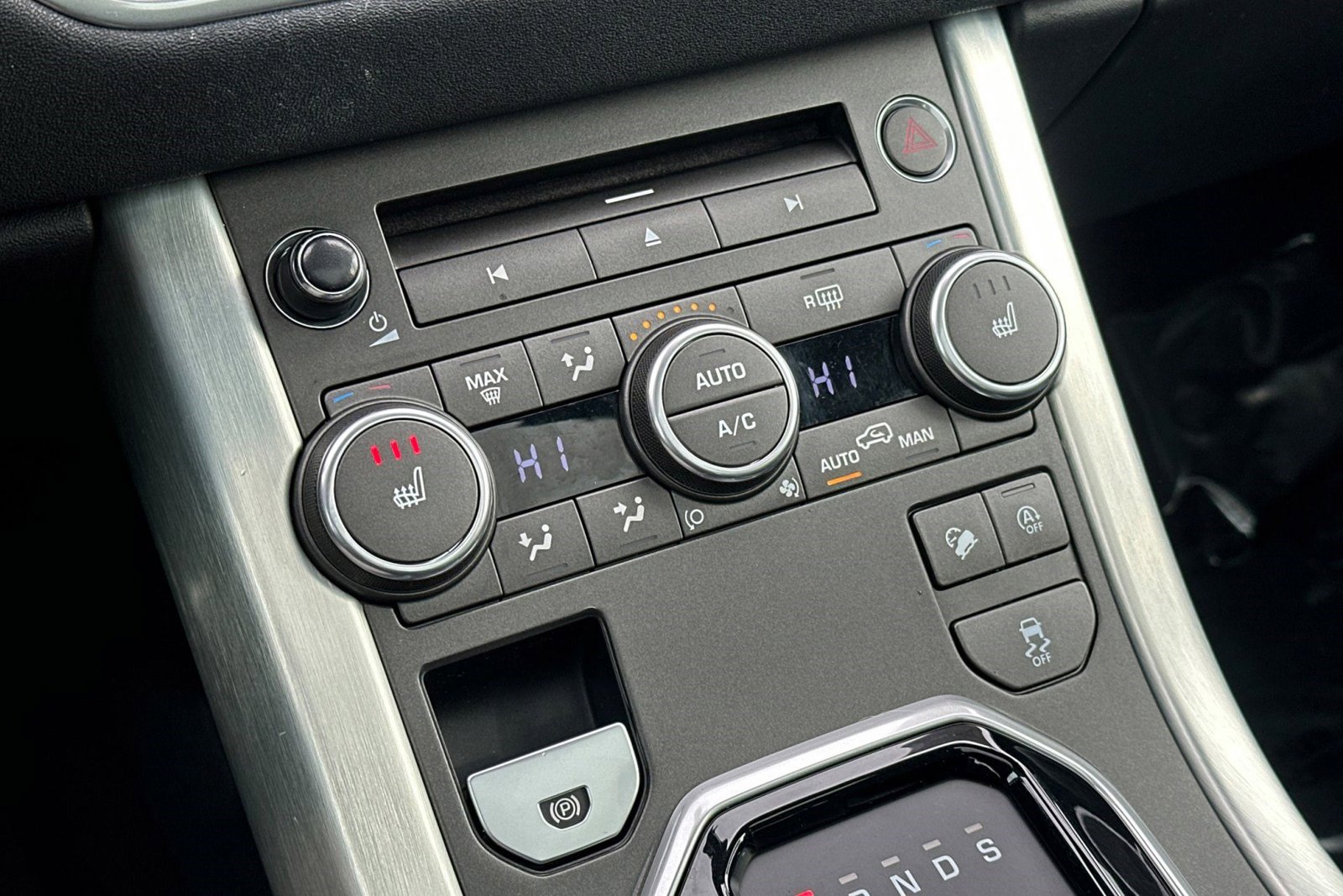 Used 2019 Land Rover Range Rover Evoque HSE Dynamic image 23