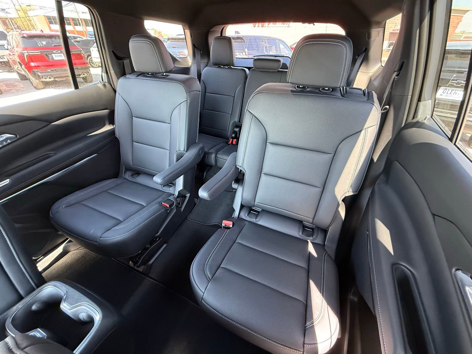 New 2026 Chevrolet Traverse LT image 13