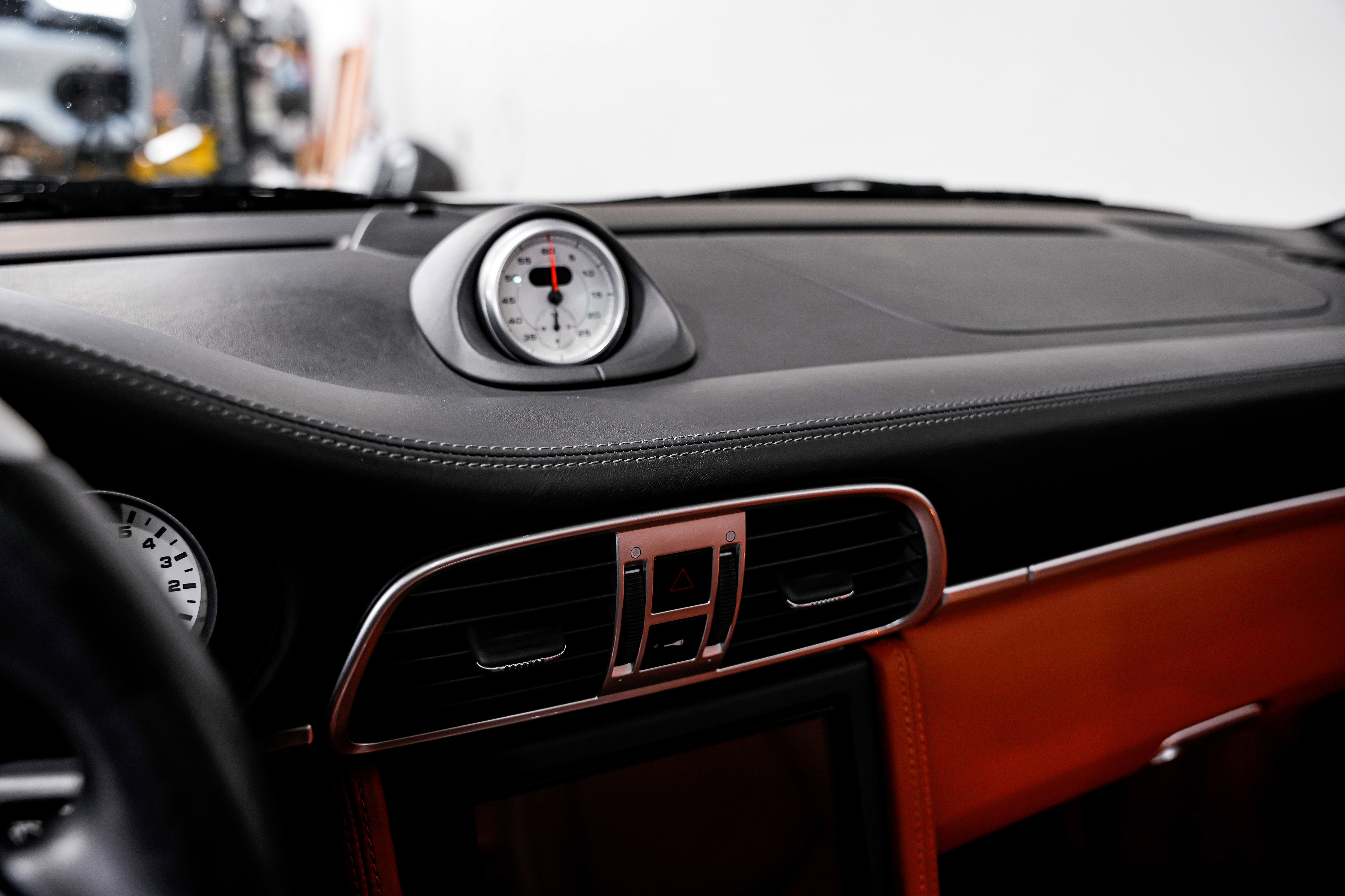 Used 2010 Porsche 911 Targa 4S image 13