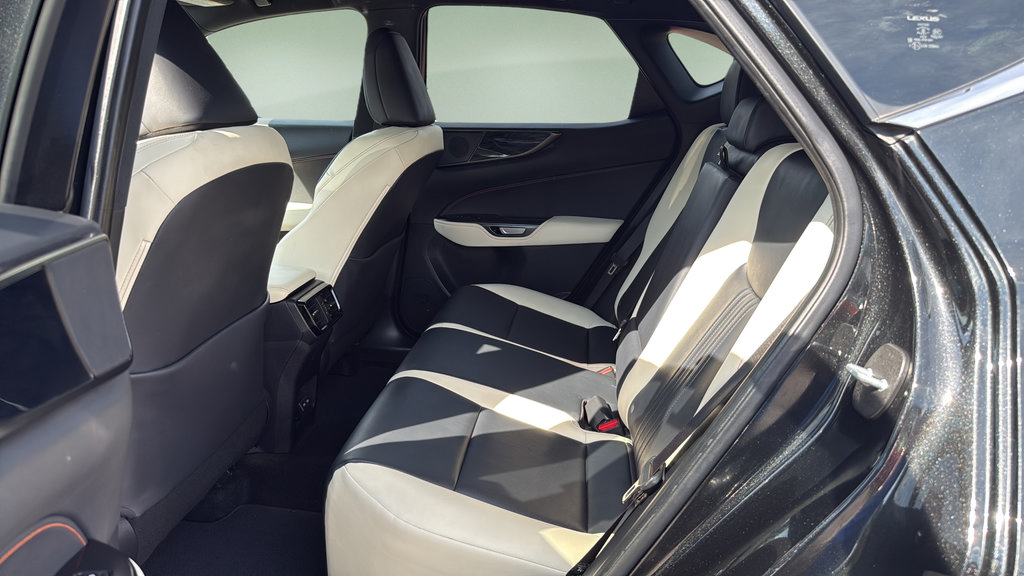 Used 2022 Lexus NX 350 AWD image 16