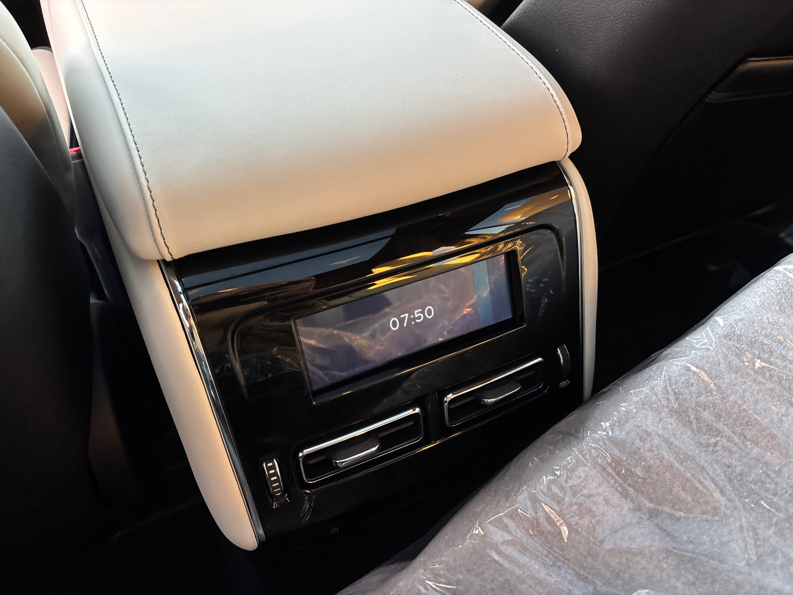 New 2026 Lincoln Aviator Black Label w/ Dynamic Handling Package AWD/4WD image 29
