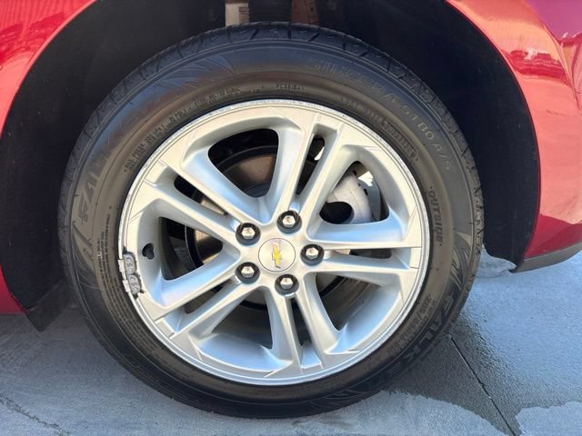 Used 2017 Chevrolet Cruze LT w/ Convenience Package FWD image 9