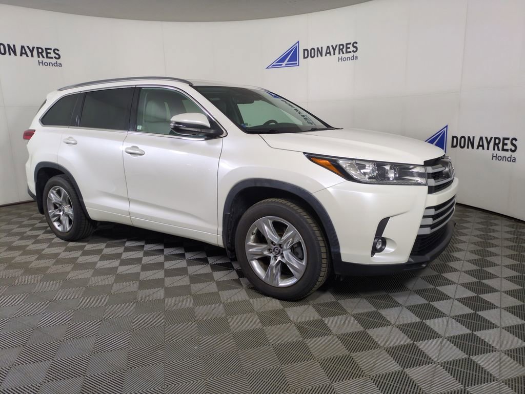 Used 2019 Toyota Highlander Limited AWD/4WD image 10