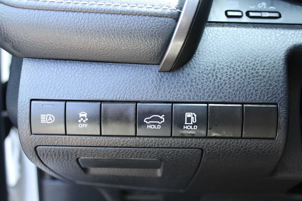 Used 2023 Toyota Camry SE FWD image 24