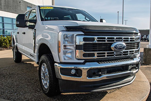 Used 2025 Ford F250 XLT w/ FX4 Off-Road Package image 7