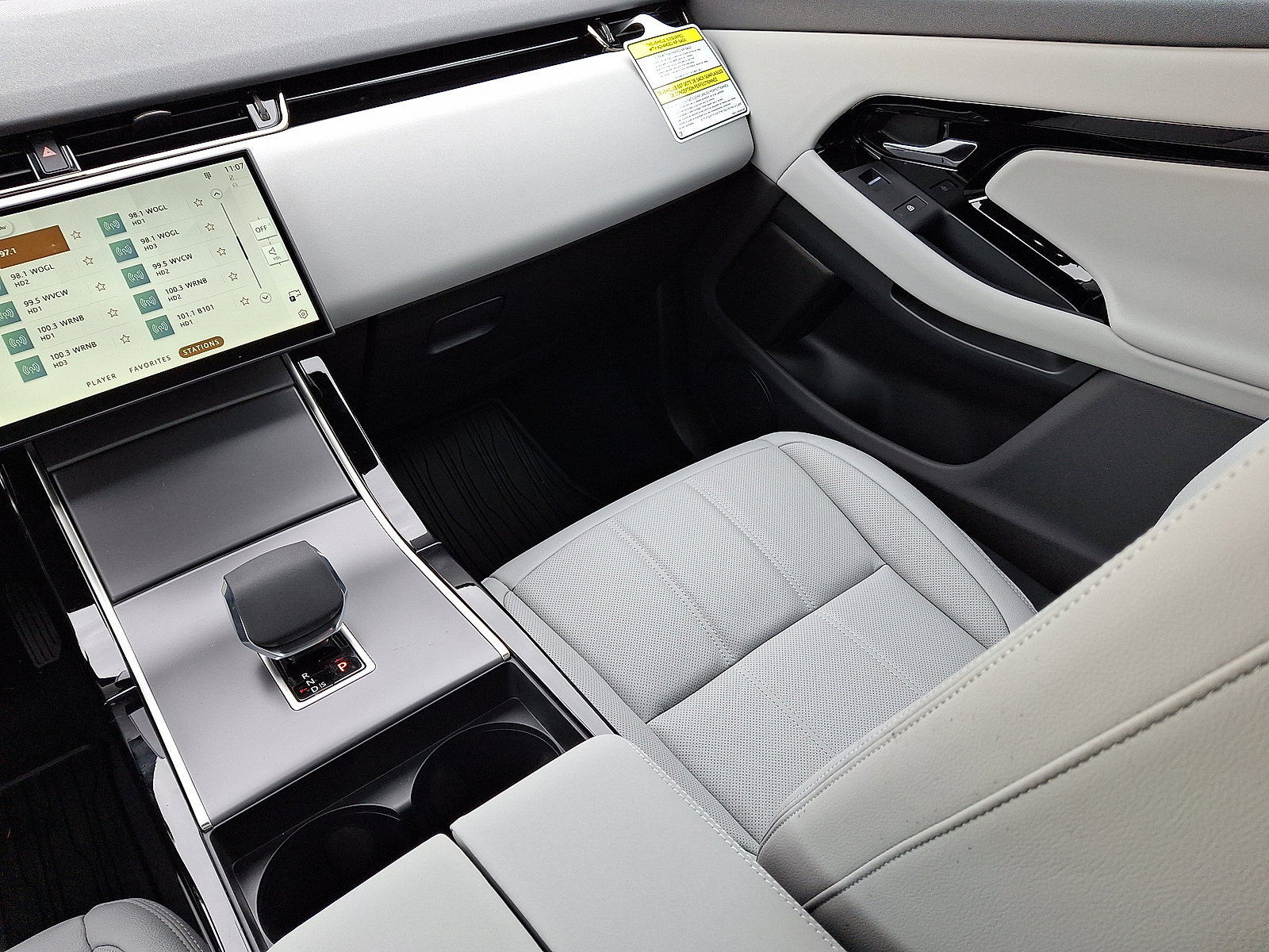 New 2026 Land Rover Range Rover Evoque S image 14