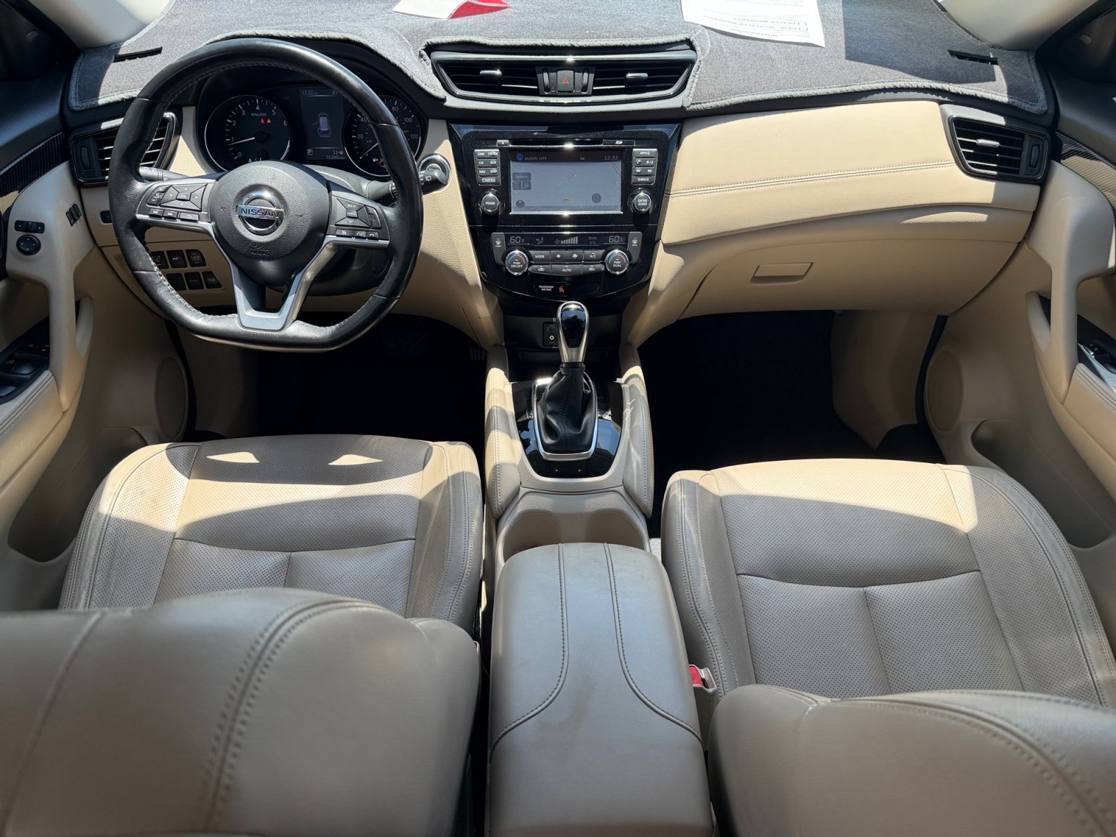 Used 2017 Nissan Rogue SL w/ SL Premium Package FWD image 12