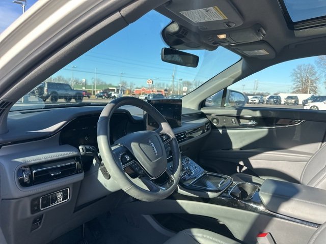 Used 2023 Lincoln Nautilus Reserve w/ Equipment Group 201A image 19