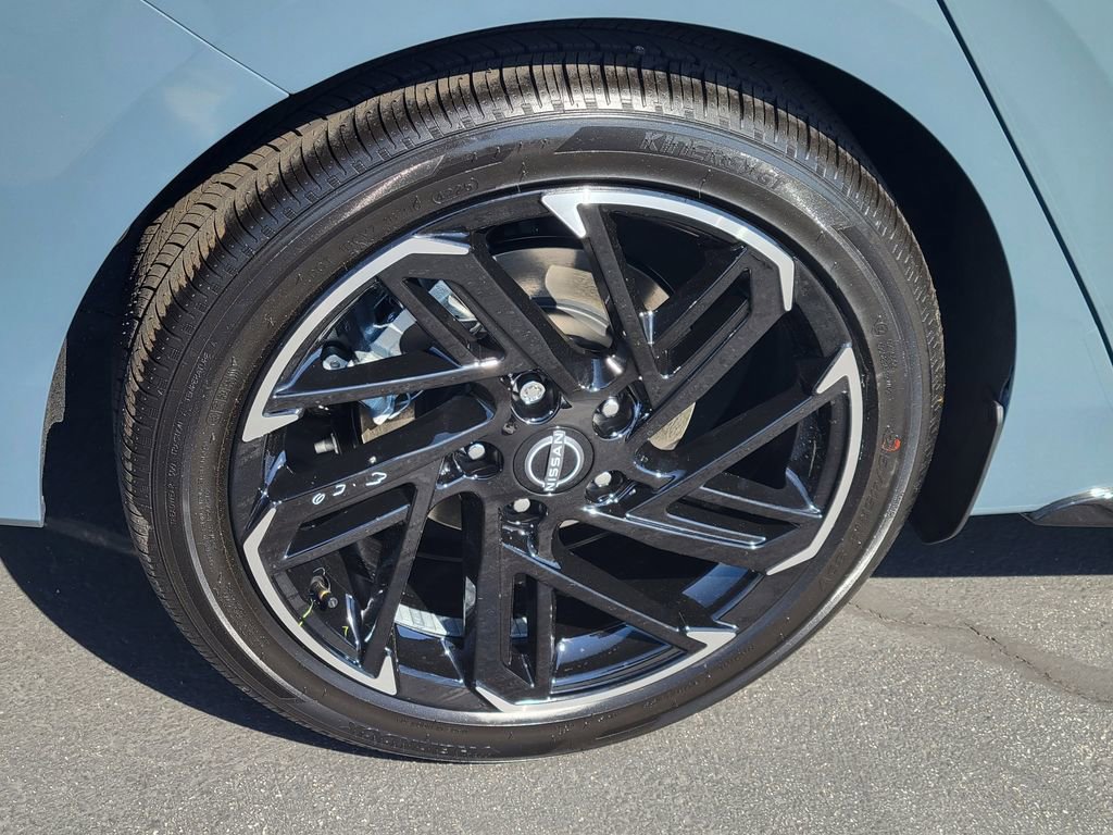 New 2026 Nissan Sentra SR w/ SR Premium Package FWD image 3