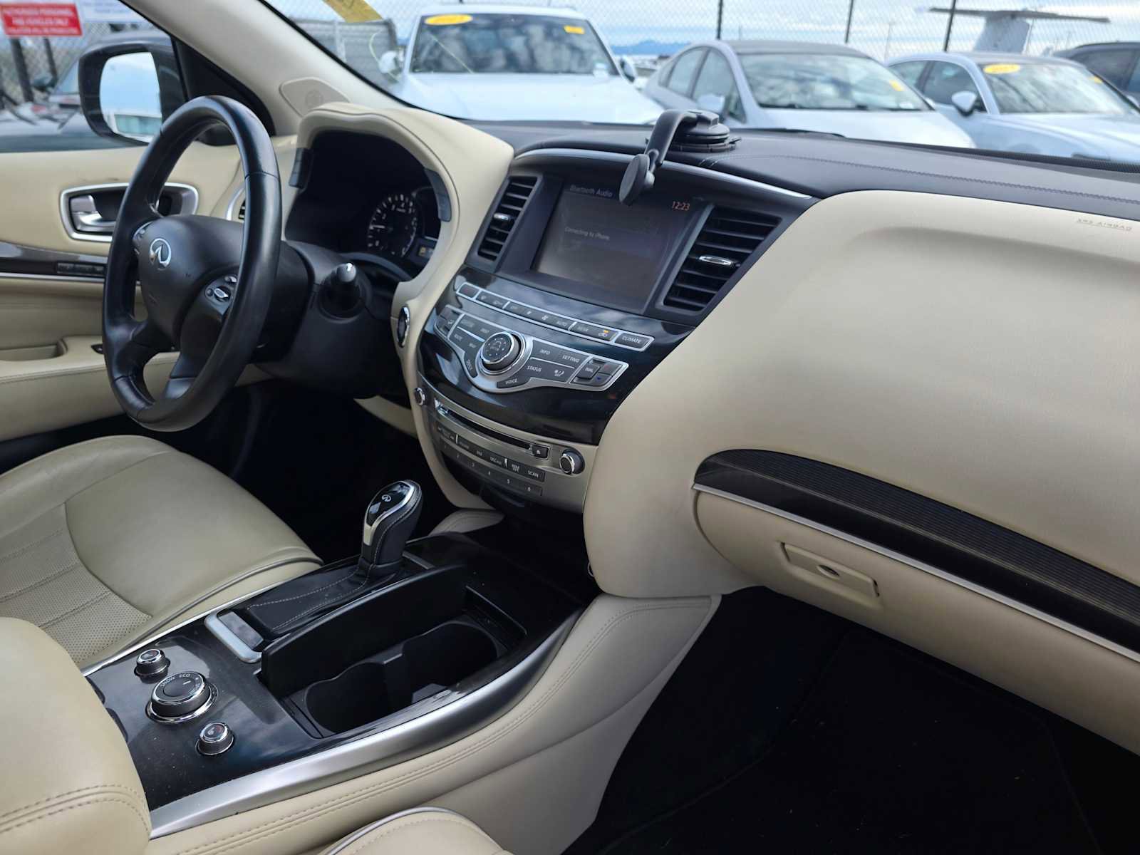 Used 2016 INFINITI QX60 AWD w/ Premium Plus Package image 12