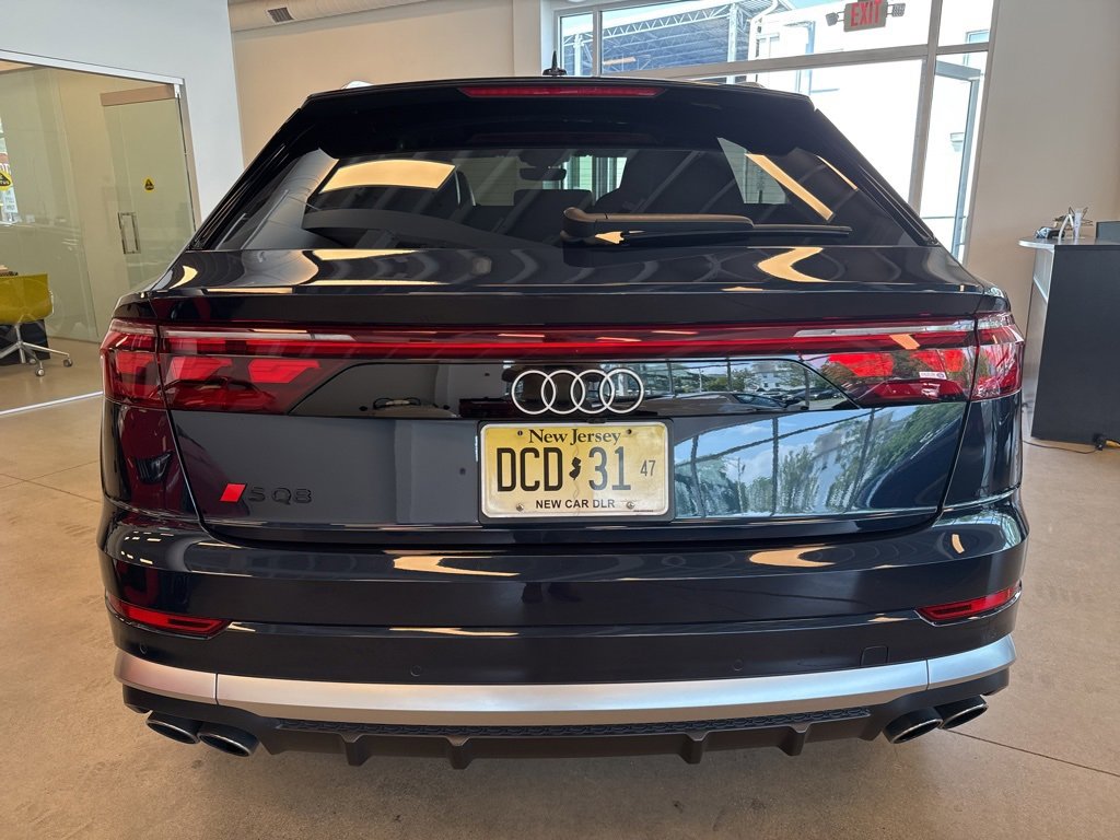 Used 2024 Audi SQ8 Prestige w/ Prestige Package image 7