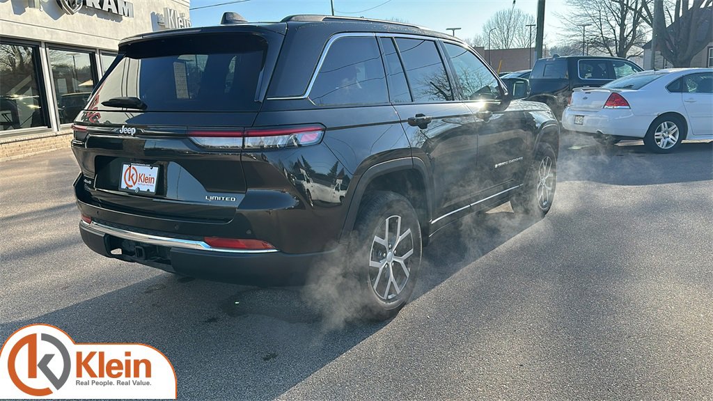 Used 2024 Jeep Grand Cherokee Limited w/ Trailer Tow Package image 8