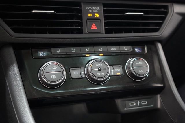 Used 2024 Volkswagen Jetta SE image 29