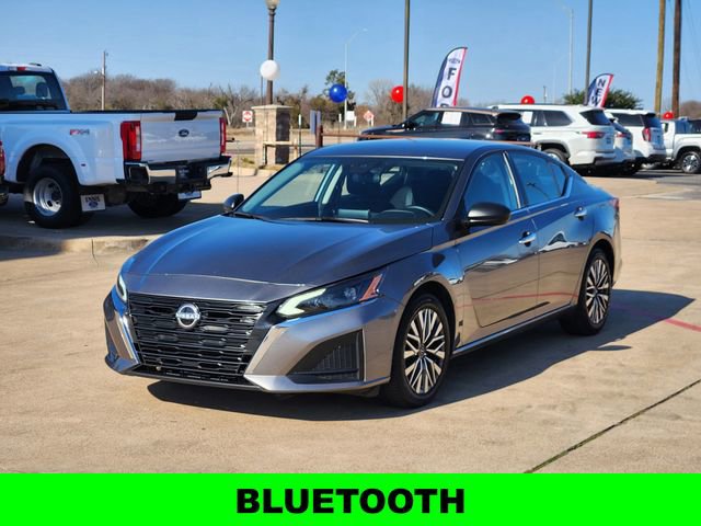 Used 2024 Nissan Altima 2.5 SV image 3