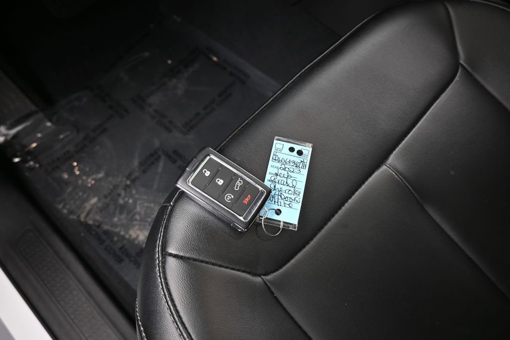 Used 2023 Jeep Grand Cherokee L Limited AWD/4WD image 19