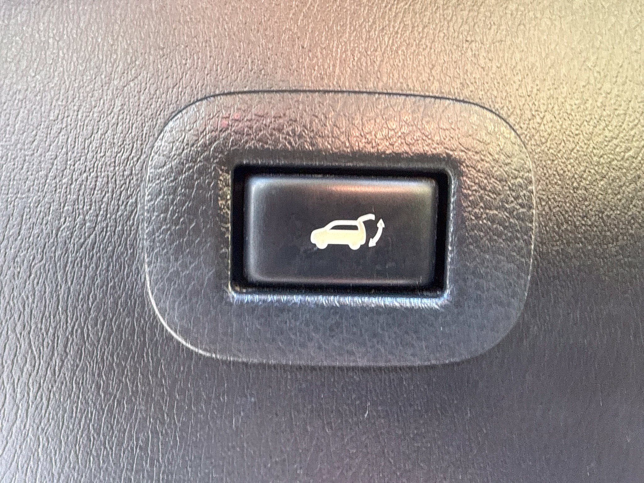 Used 2017 Nissan Armada Platinum AWD/4WD image 15