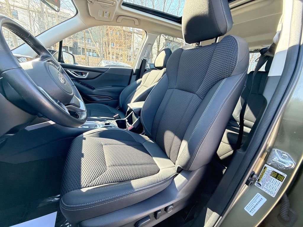 Used 2023 Subaru Forester Premium image 13