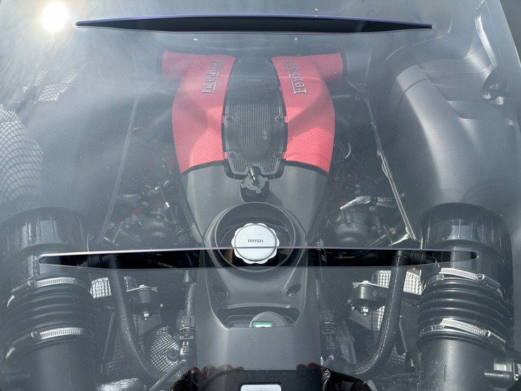 Used 2022 Ferrari F8 Tributo image 37