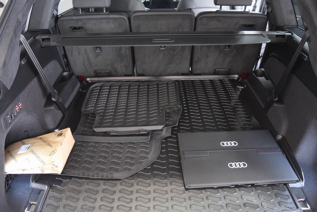 New 2026 Audi SQ7 Prestige image 12