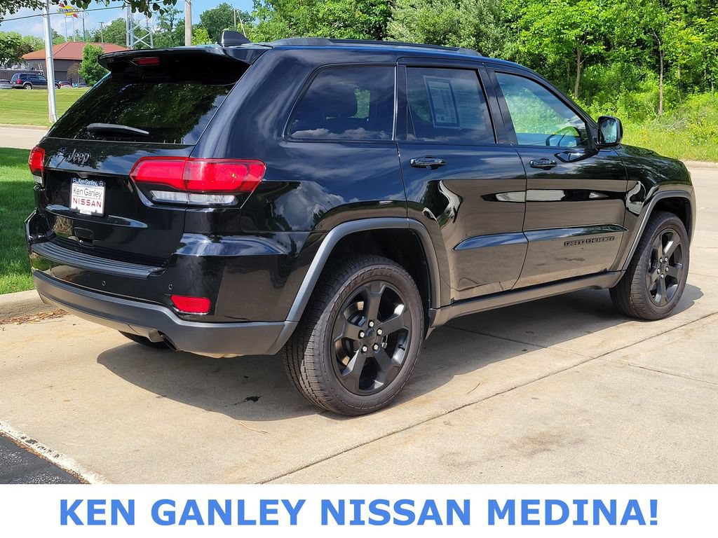 Used 2021 Jeep Grand Cherokee Freedom Edition AWD/4WD image 3