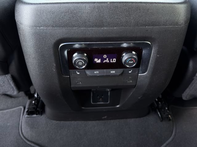 Certified 2025 Chevrolet Tahoe High Country AWD/4WD image 30