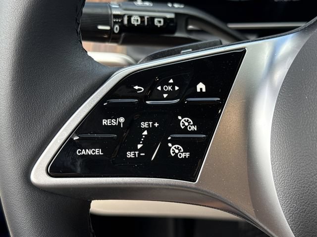 New 2025 Mercedes-Benz GLC 300 4MATIC image 13
