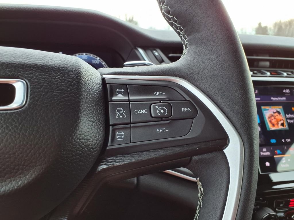 Used 2025 Jeep Grand Cherokee L Laredo w/ Luxury Tech Group I image 19