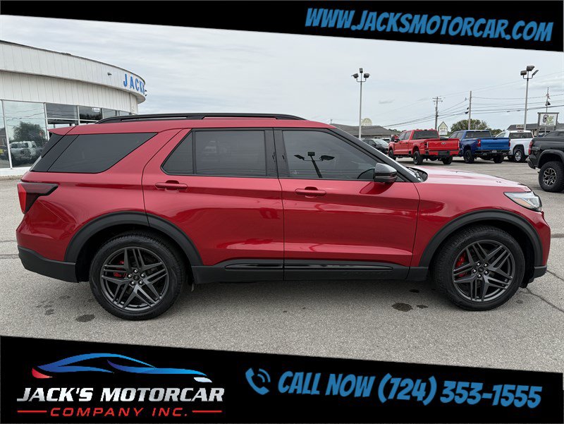 Used 2025 Ford Explorer ST AWD/4WD image 8