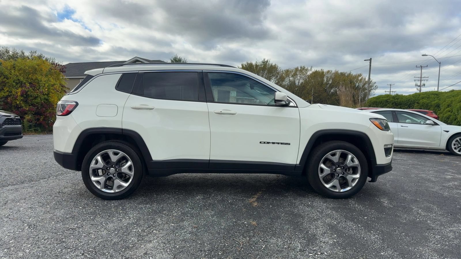 Used 2021 Jeep Compass Limited FWD image 3