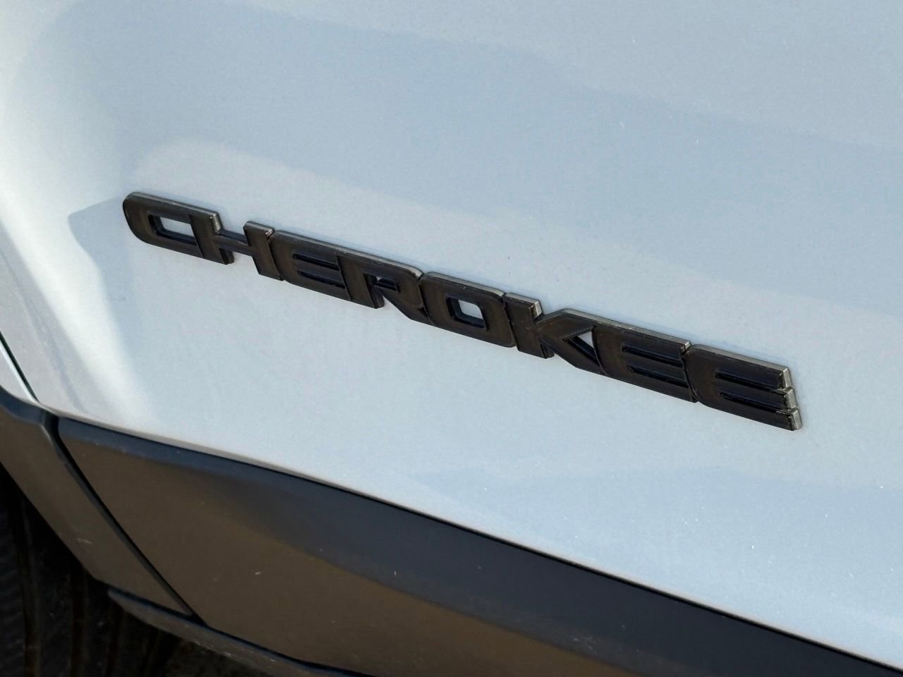Used 2023 Jeep Cherokee Altitude Lux AWD/4WD image 10