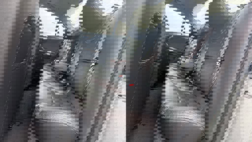 Used 2013 Volvo S60 T5 image 16