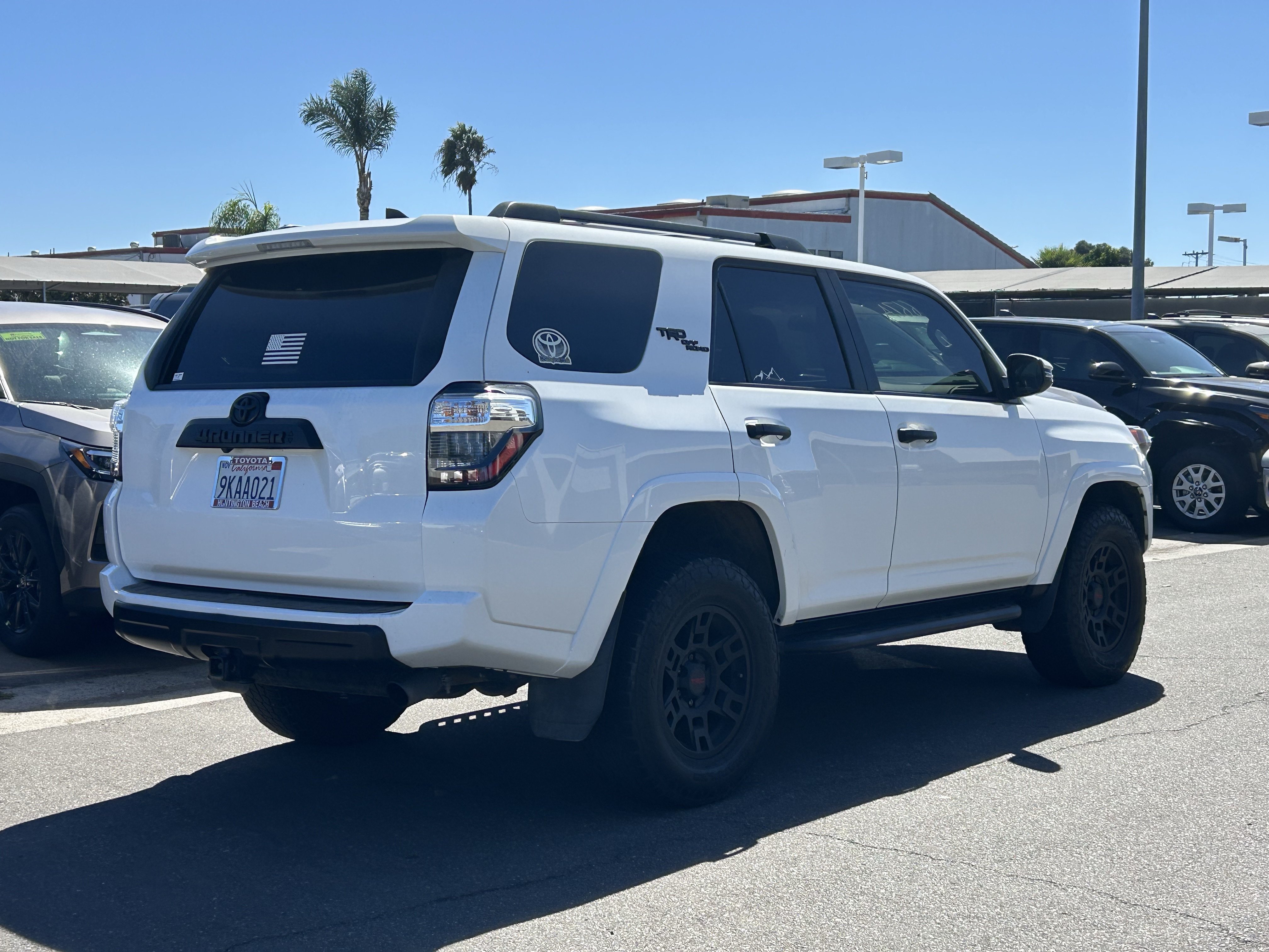 Used 2023 Toyota 4Runner TRD Off-Road Premium w/ Off Road Premium Plus Package AWD/4WD image 3