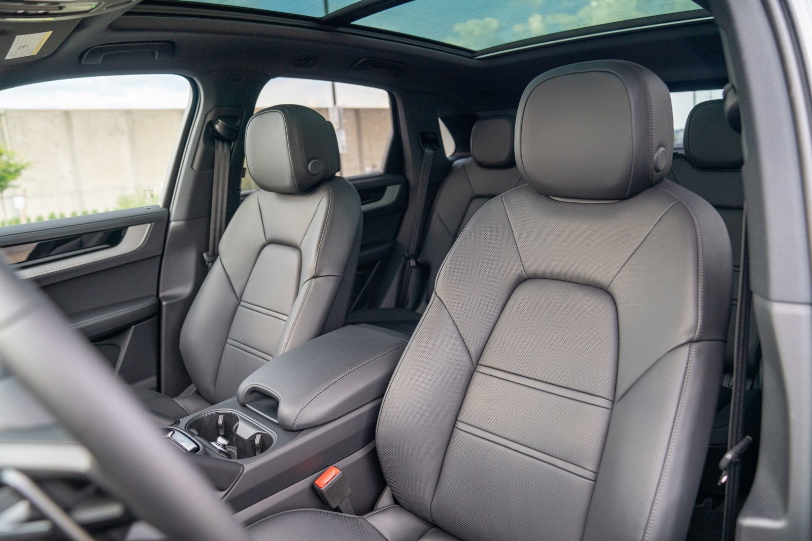 New 2026 Porsche Cayenne E-Hybrid AWD/4WD image 5