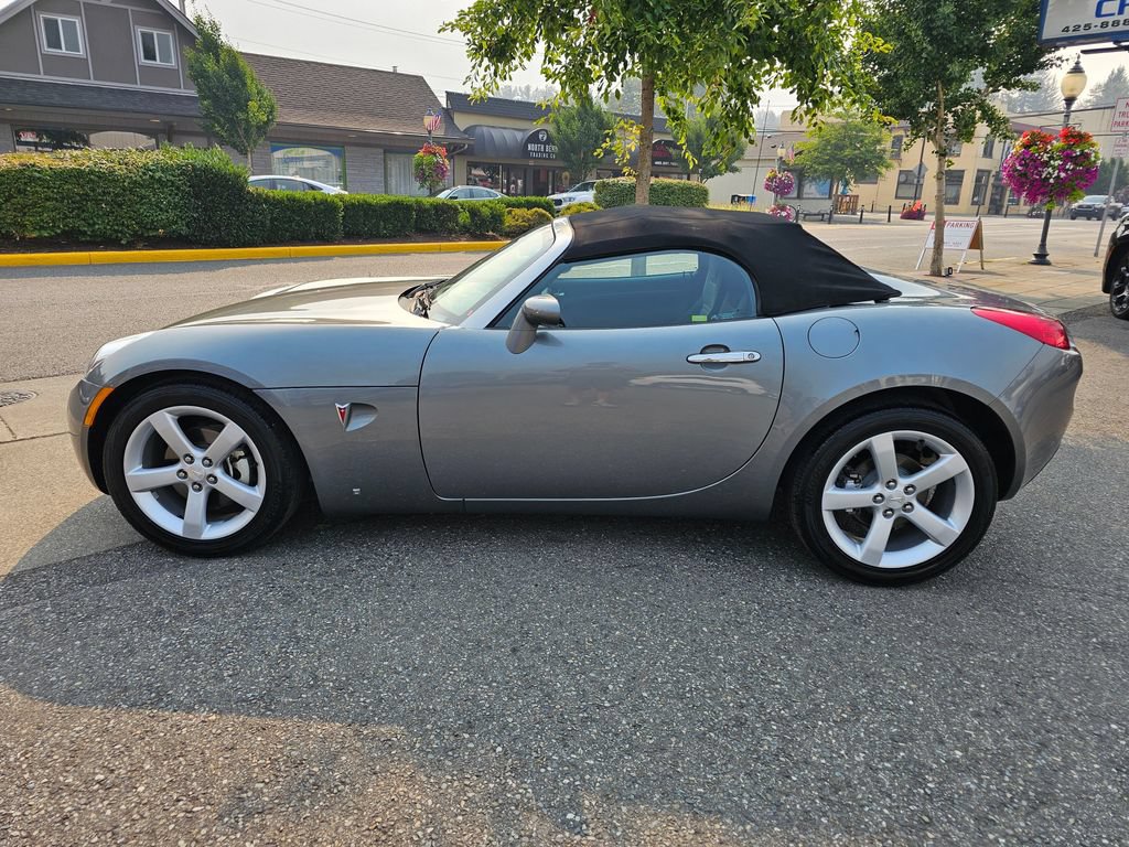 Used 2006 Pontiac Solstice Convertible w/ Power Package RWD image 8