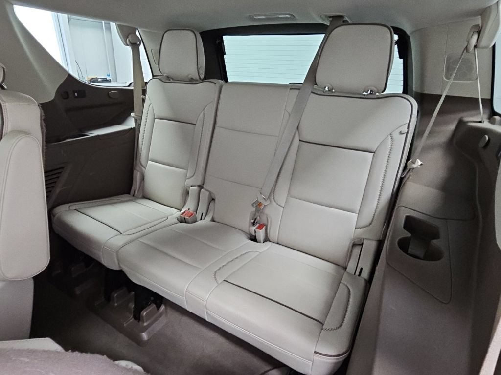 Used 2022 GMC Yukon Denali w/ Advanced Technology Package RWD image 37