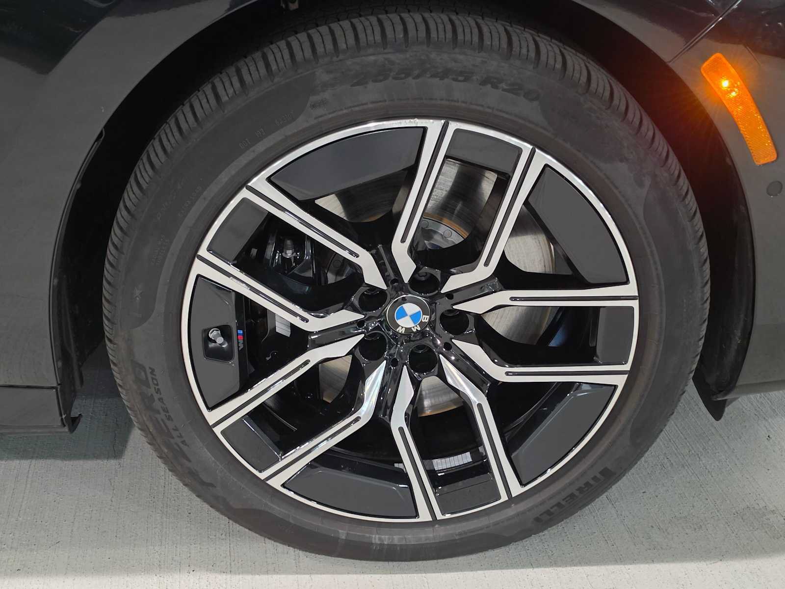 Used 2026 BMW 740i xDrive w/ Executive Package AWD/4WD image 9