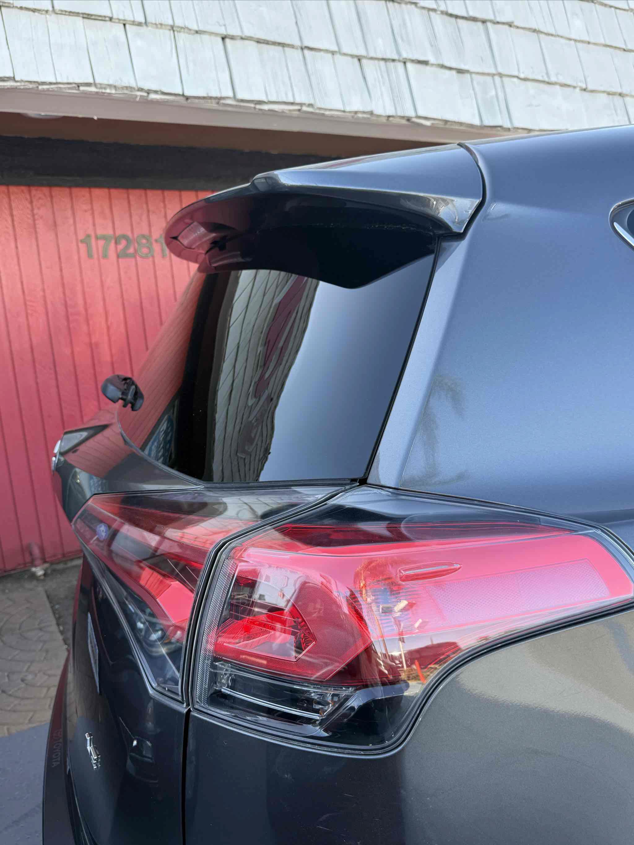 Used 2018 Toyota RAV4 LE w/ All Weather Liner Package FWD image 16