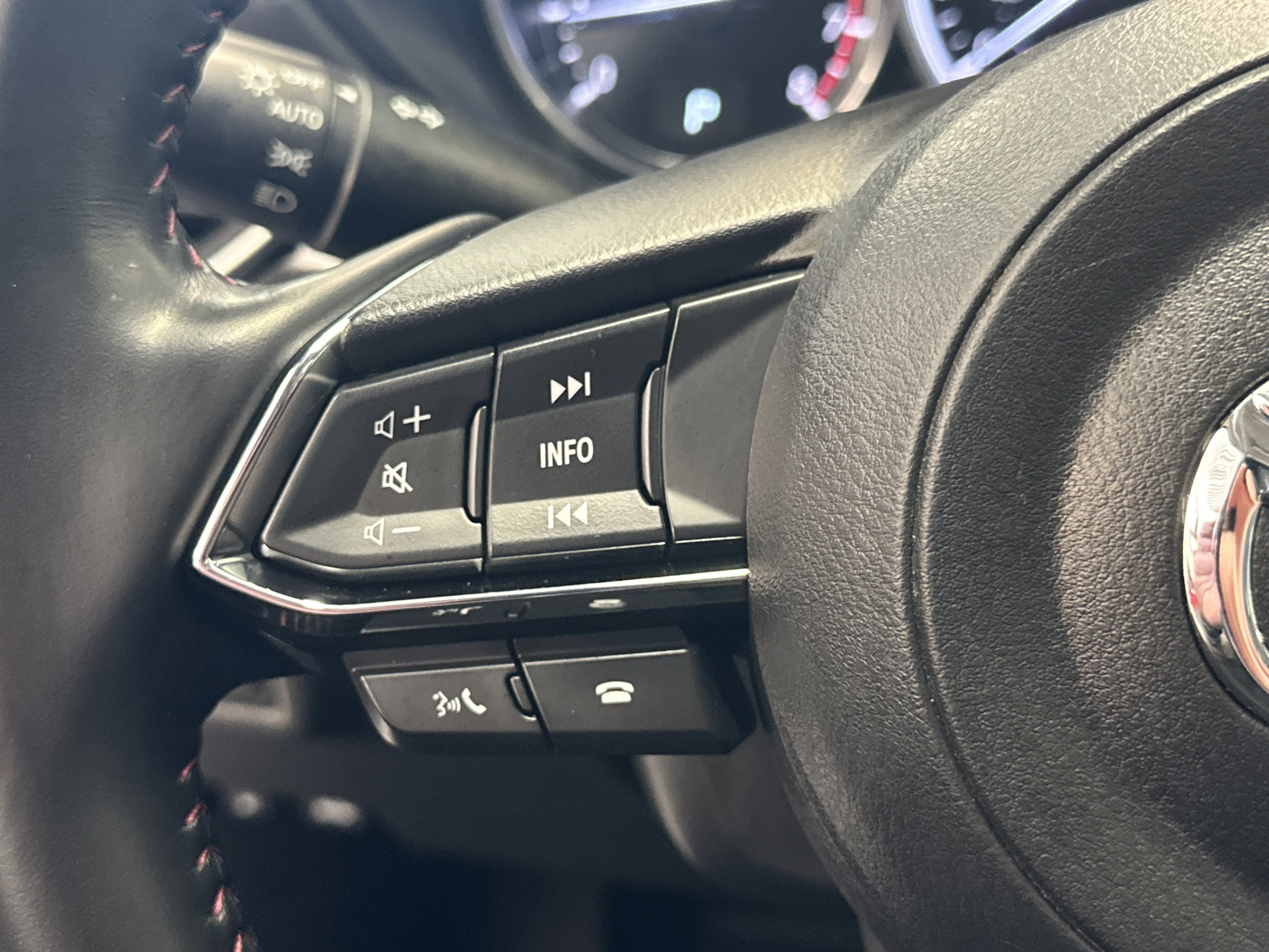 Used 2023 MAZDA CX-5 Carbon Edition image 36