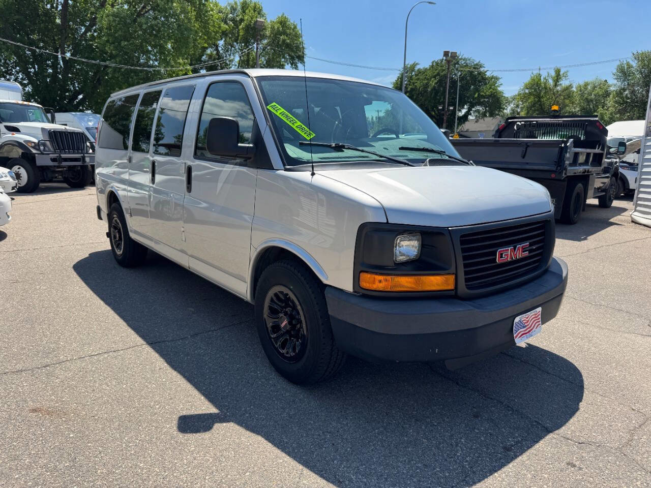 Used 2012 GMC Savana 1500 LS w/ Power Package AWD/4WD image 4