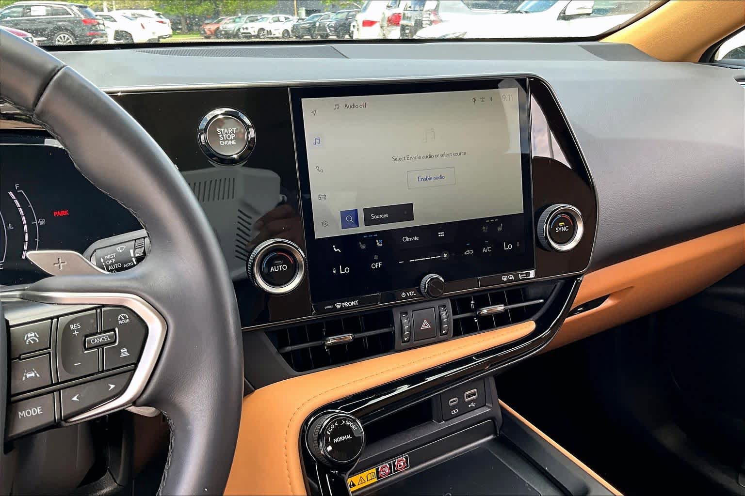 Used 2025 Lexus NX 250 FWD w/ Accessory Package (Z1) image 6