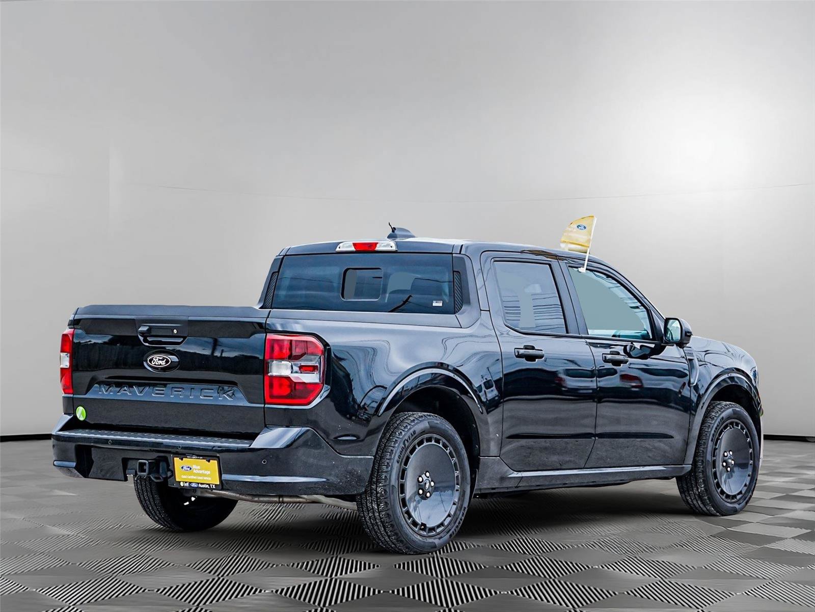 Used 2025 Ford Maverick Lobo AWD/4WD image 6