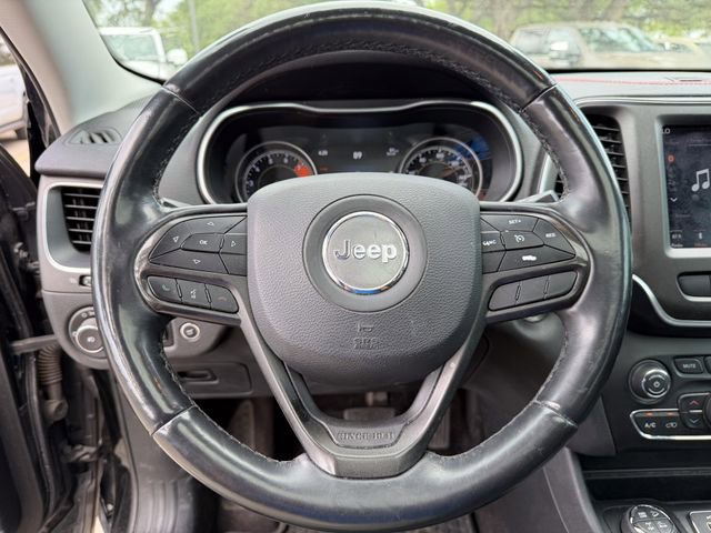 Used 2019 Jeep Cherokee Trailhawk AWD/4WD image 7