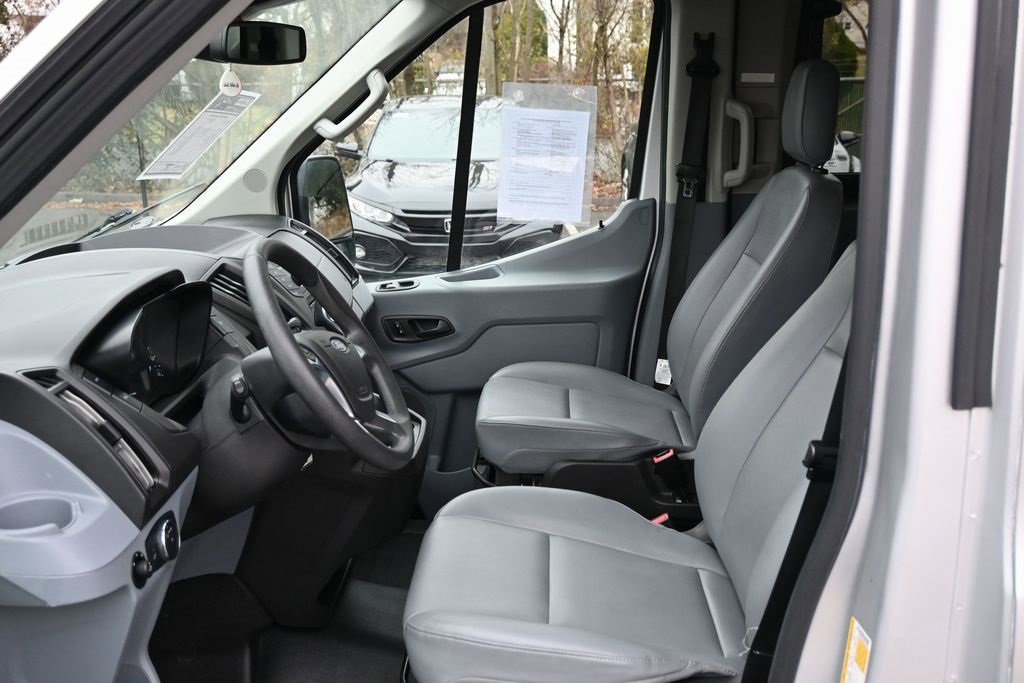 Used 2019 Ford Transit 350 XL image 17