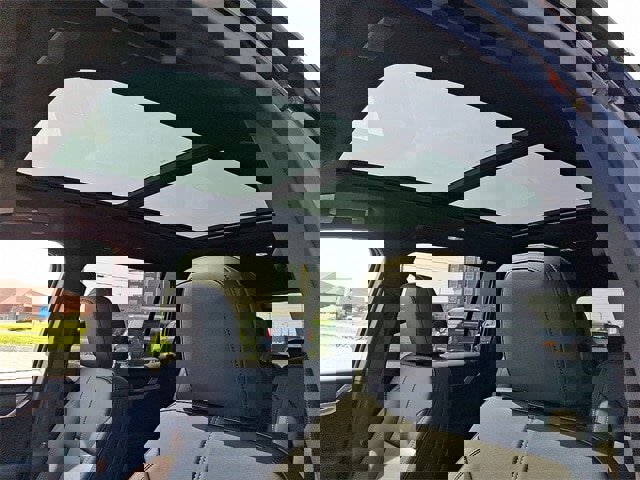 New 2025 GMC Acadia Elevation w/ Elevation Premium Package image 11