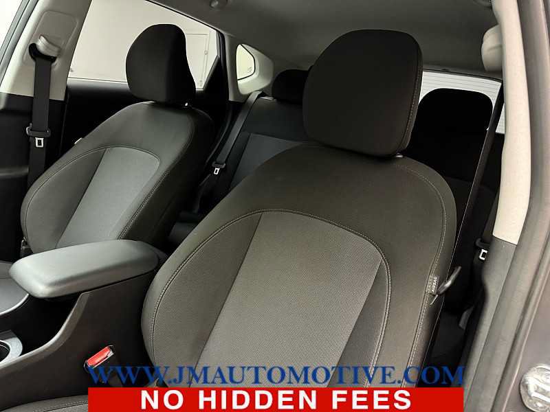 Used 2025 Hyundai Kona SEL AWD/4WD image 13