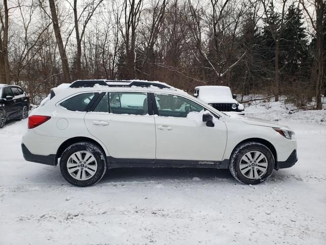 Used 2018 Subaru Outback 2.5i image 2