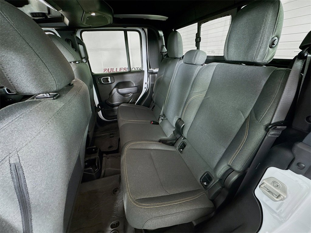 Used 2024 Jeep Gladiator Sport image 23