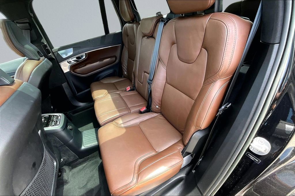 Used 2023 Volvo XC90 T8 Ultimate w/ Lounge Package AWD/4WD image 24