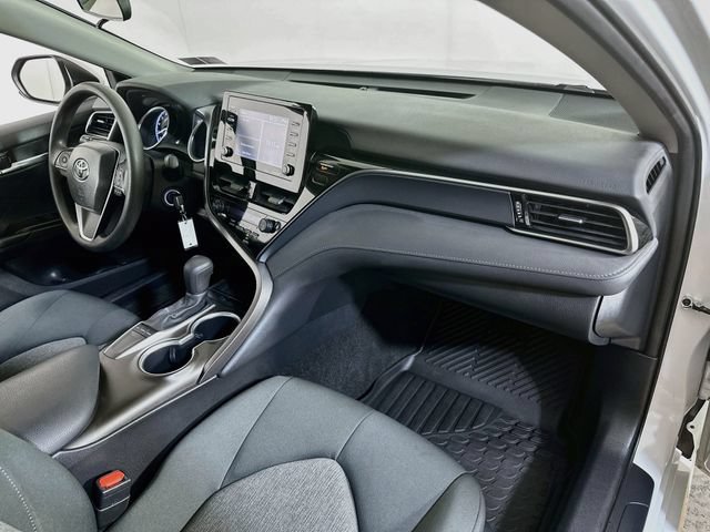Used 2024 Toyota Camry LE FWD image 11